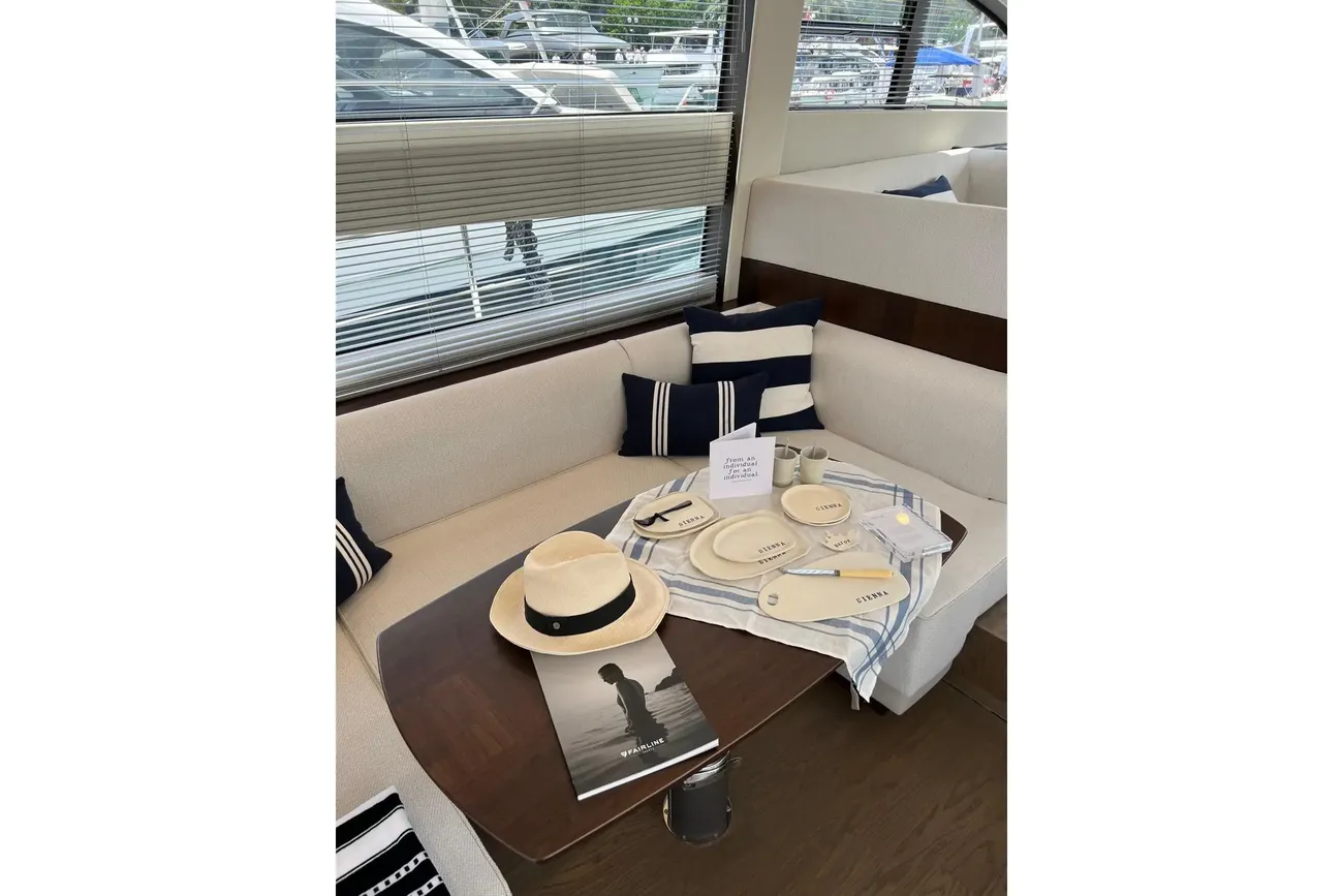 Thumbnail von Fairline Squadron 50