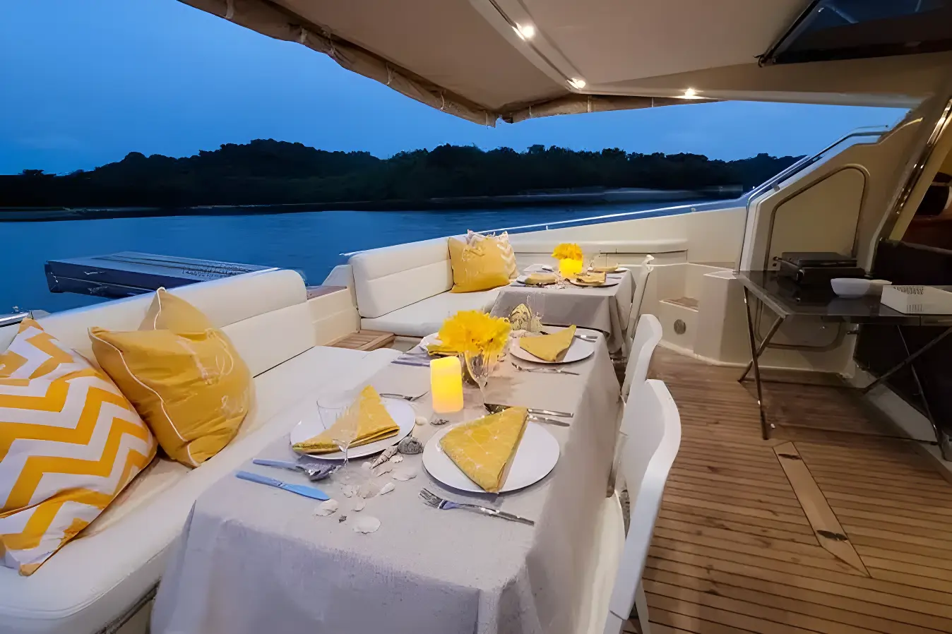 Thumbnail von Ferretti Yachts 60