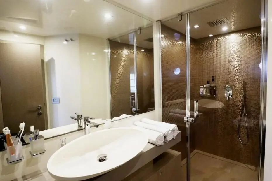 Thumbnail von Ferretti Yachts 700