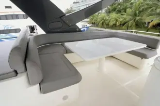 Thumbnail von Ferretti Yachts 700