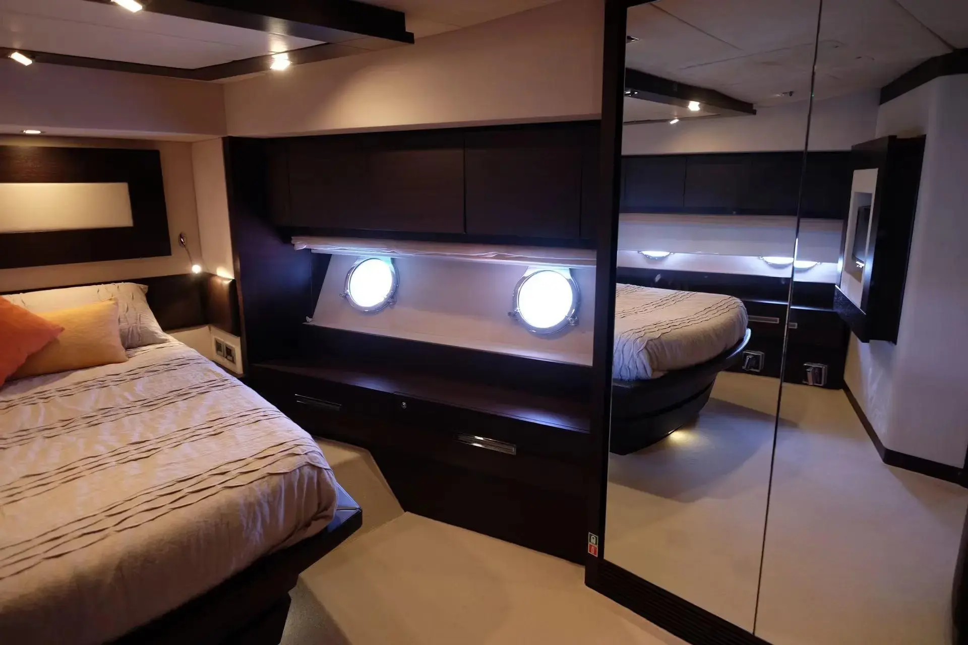 Thumbnail von Azimut 86s