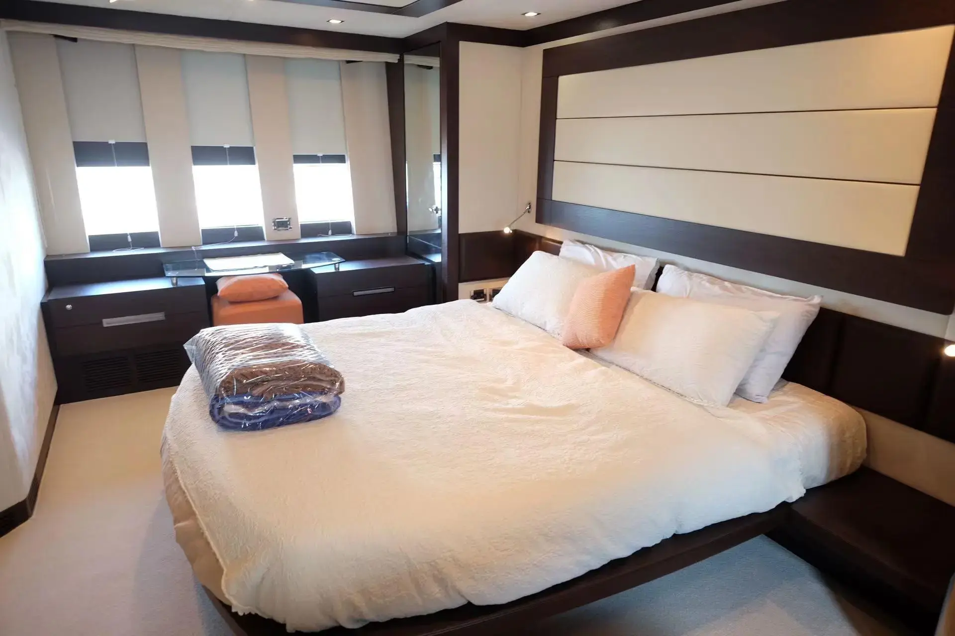 Thumbnail von Azimut 86s