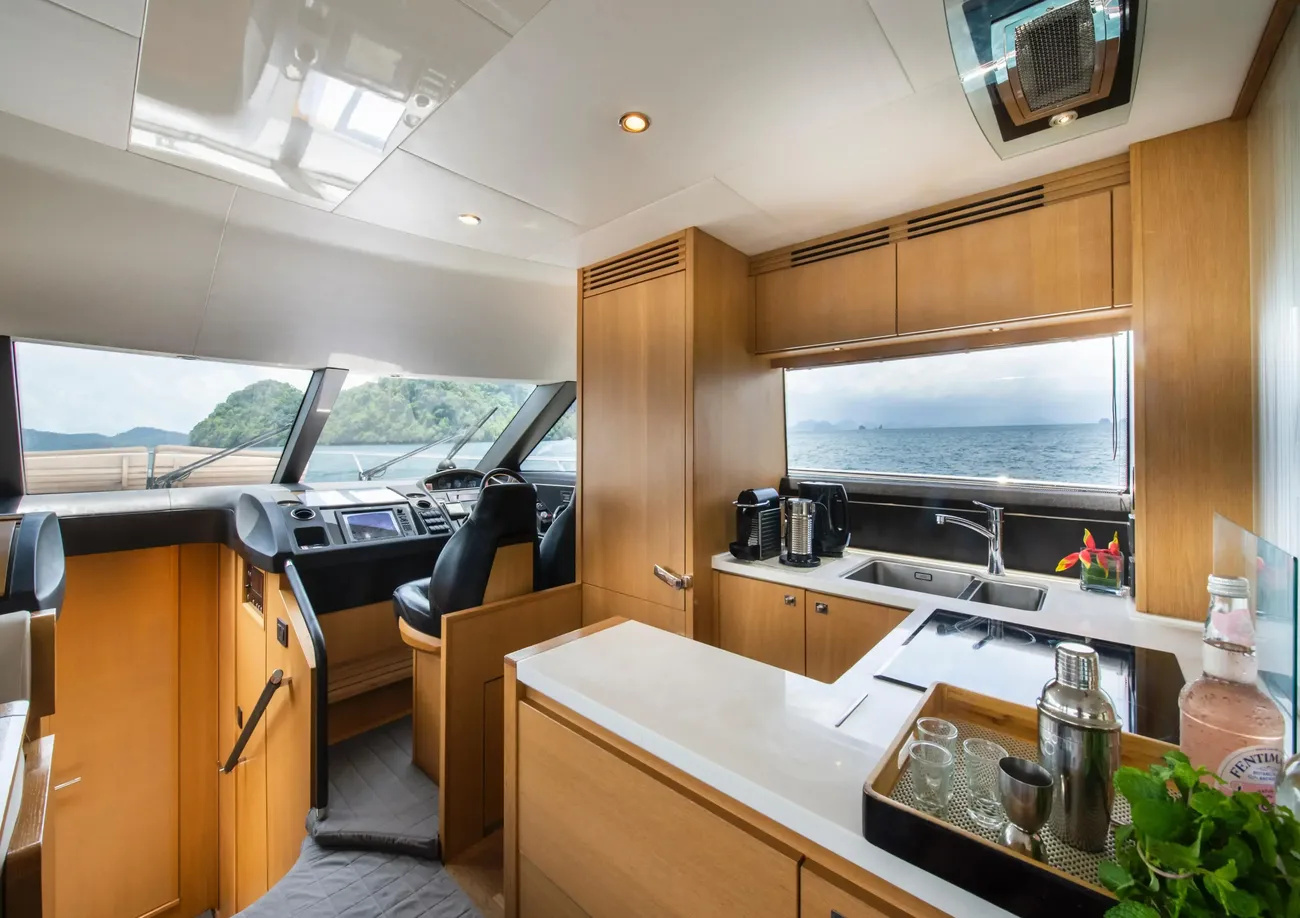 Thumbnail von Princess 60 Flybridge Motor Yacht