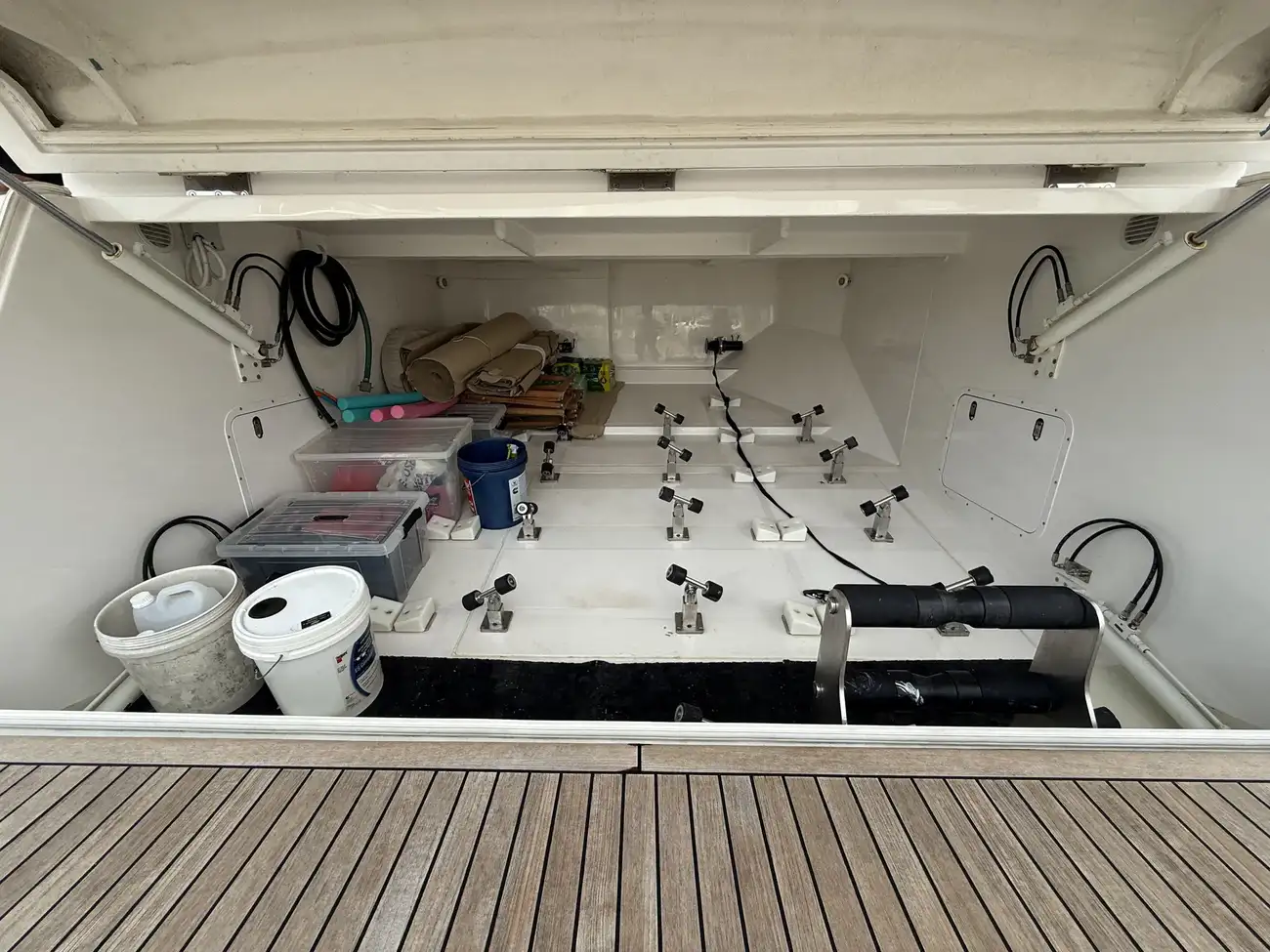 Thumbnail von Ferretti Yachts 860