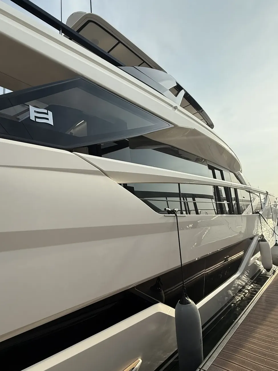 Thumbnail von Ferretti Yachts 860