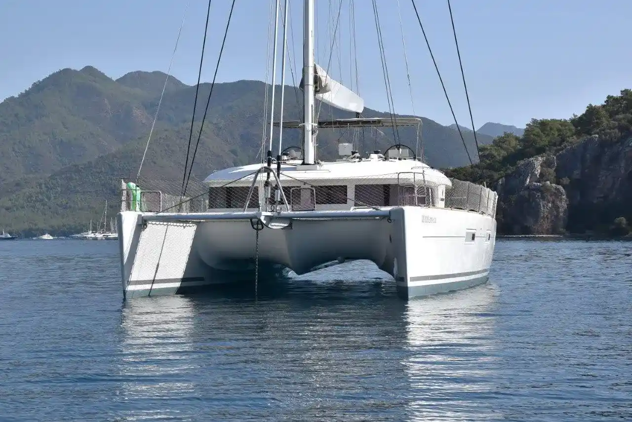 Thumbnail von Lagoon 620