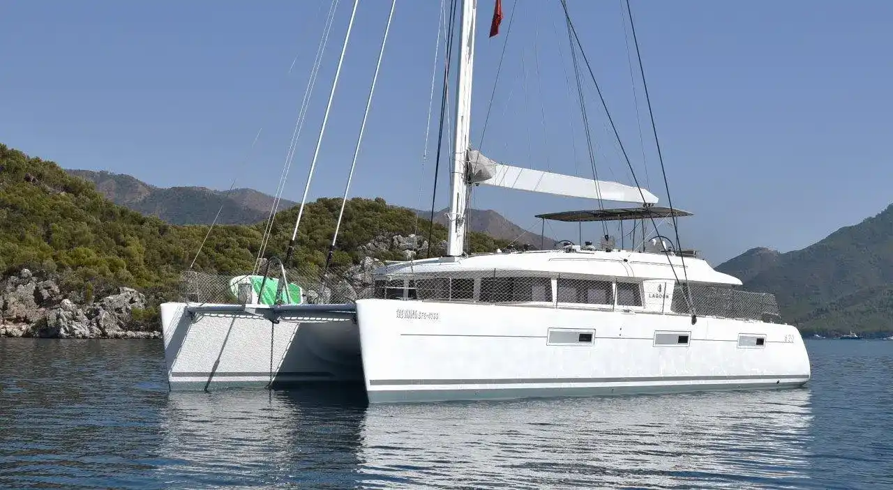 Thumbnail von Lagoon 620