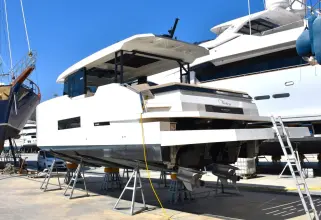 Thumbnail von De Antonio Yachts D50