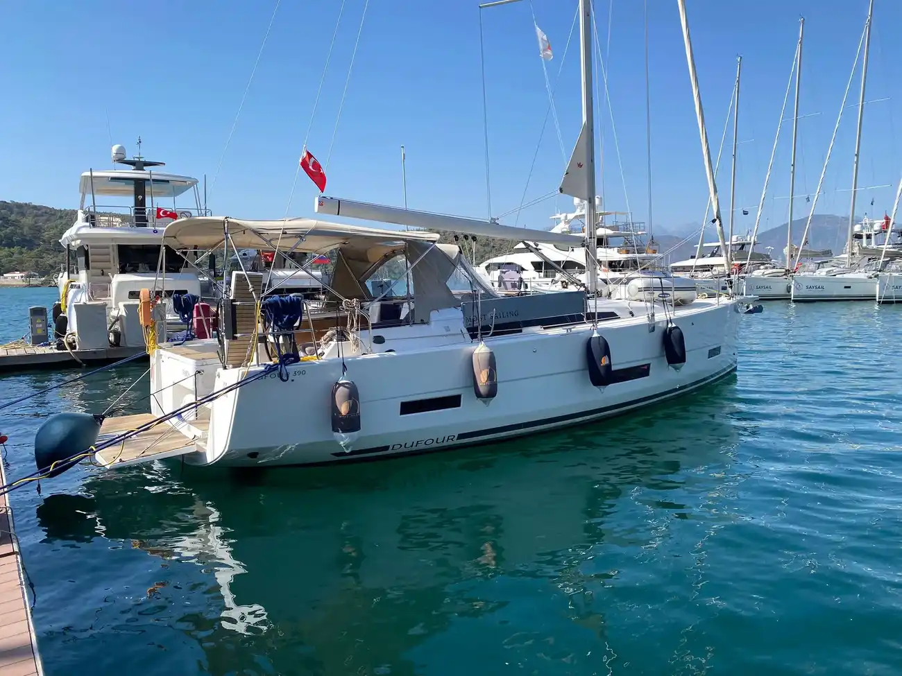 Thumbnail von Dufour 390 Paris