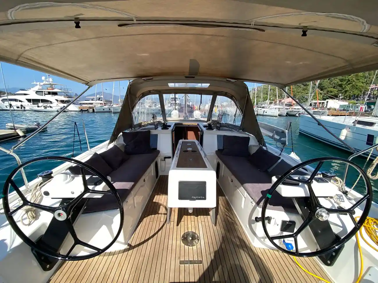 Thumbnail von Dufour 390 Paris