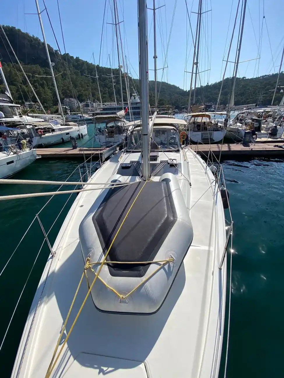 Thumbnail von Dufour 390 Paris