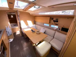 Thumbnail von Dufour 390 Paris