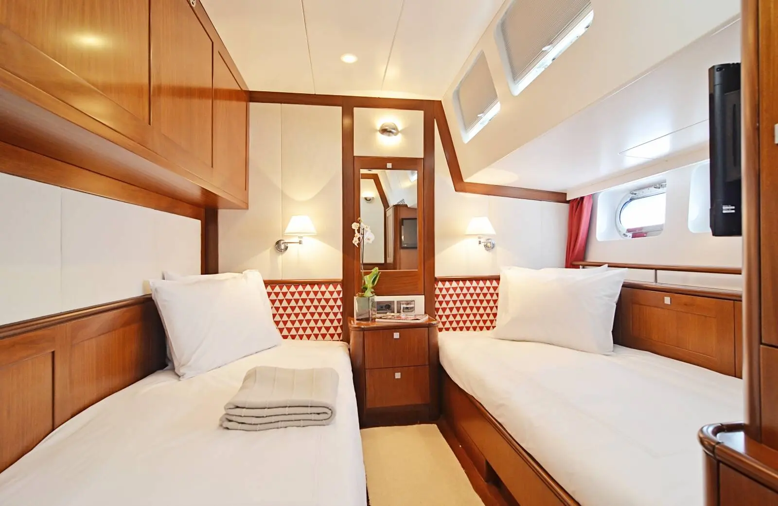 Thumbnail von AGANLAR Aganlar 32