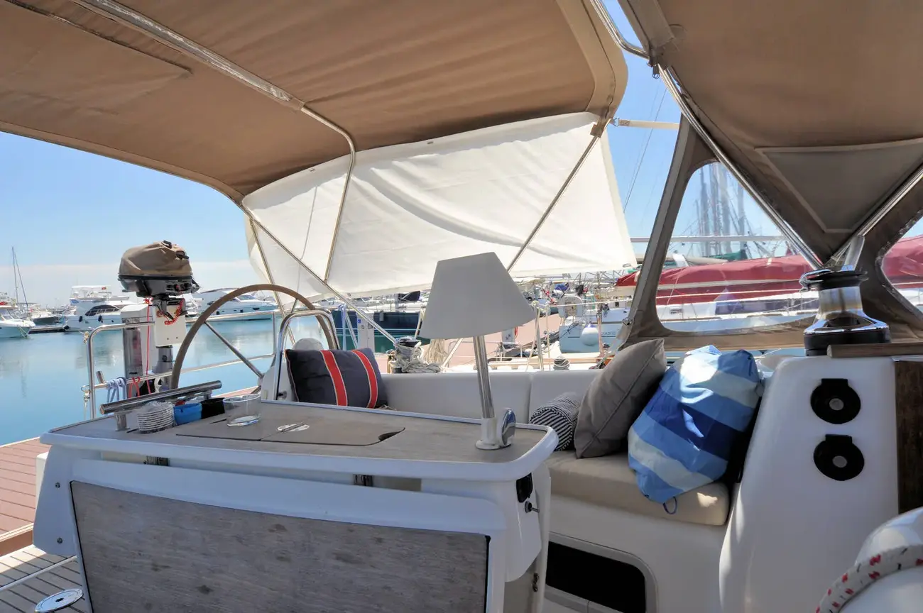 Thumbnail von Beneteau Oceanis 43