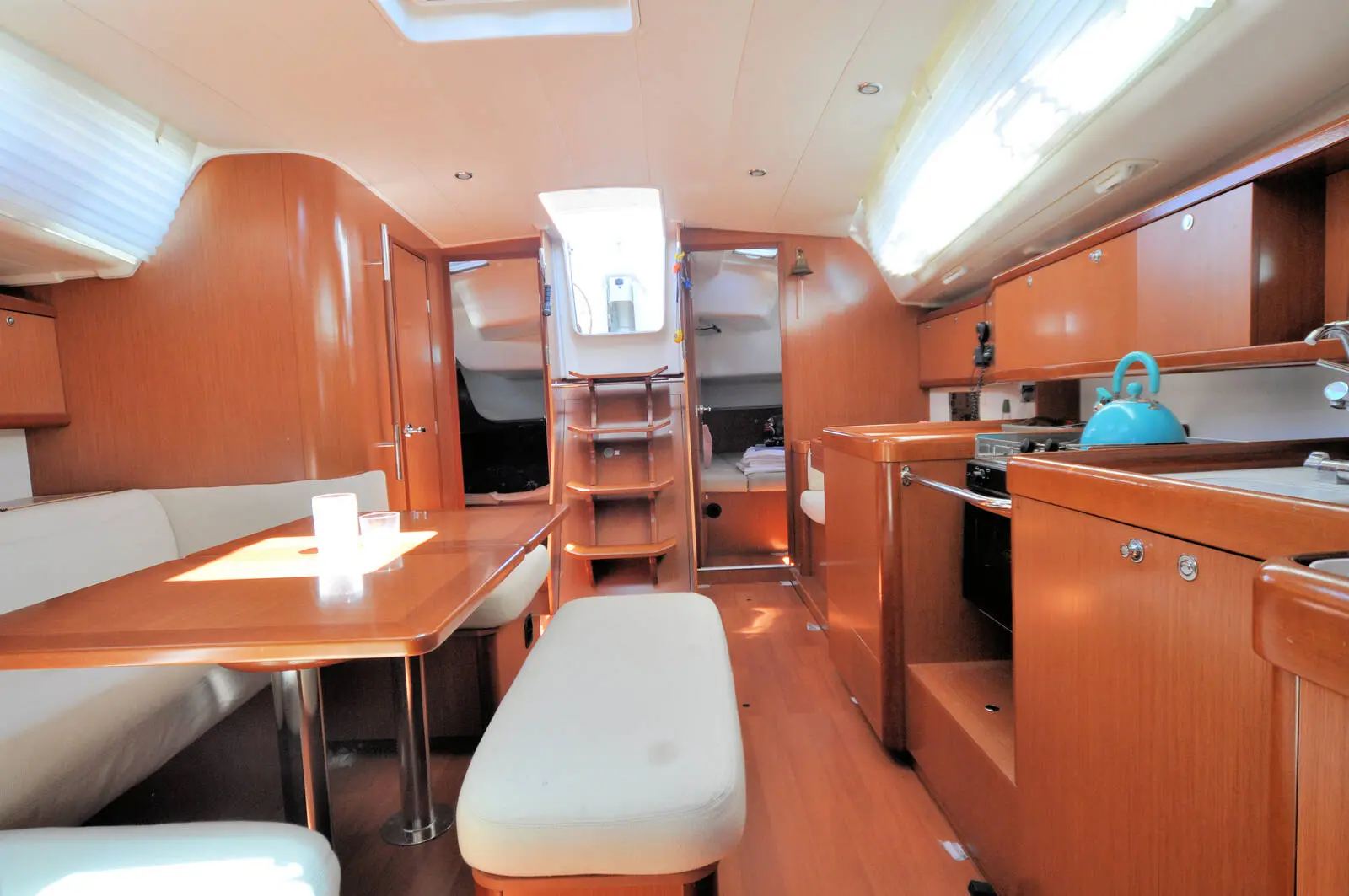 Thumbnail von Beneteau Oceanis 43