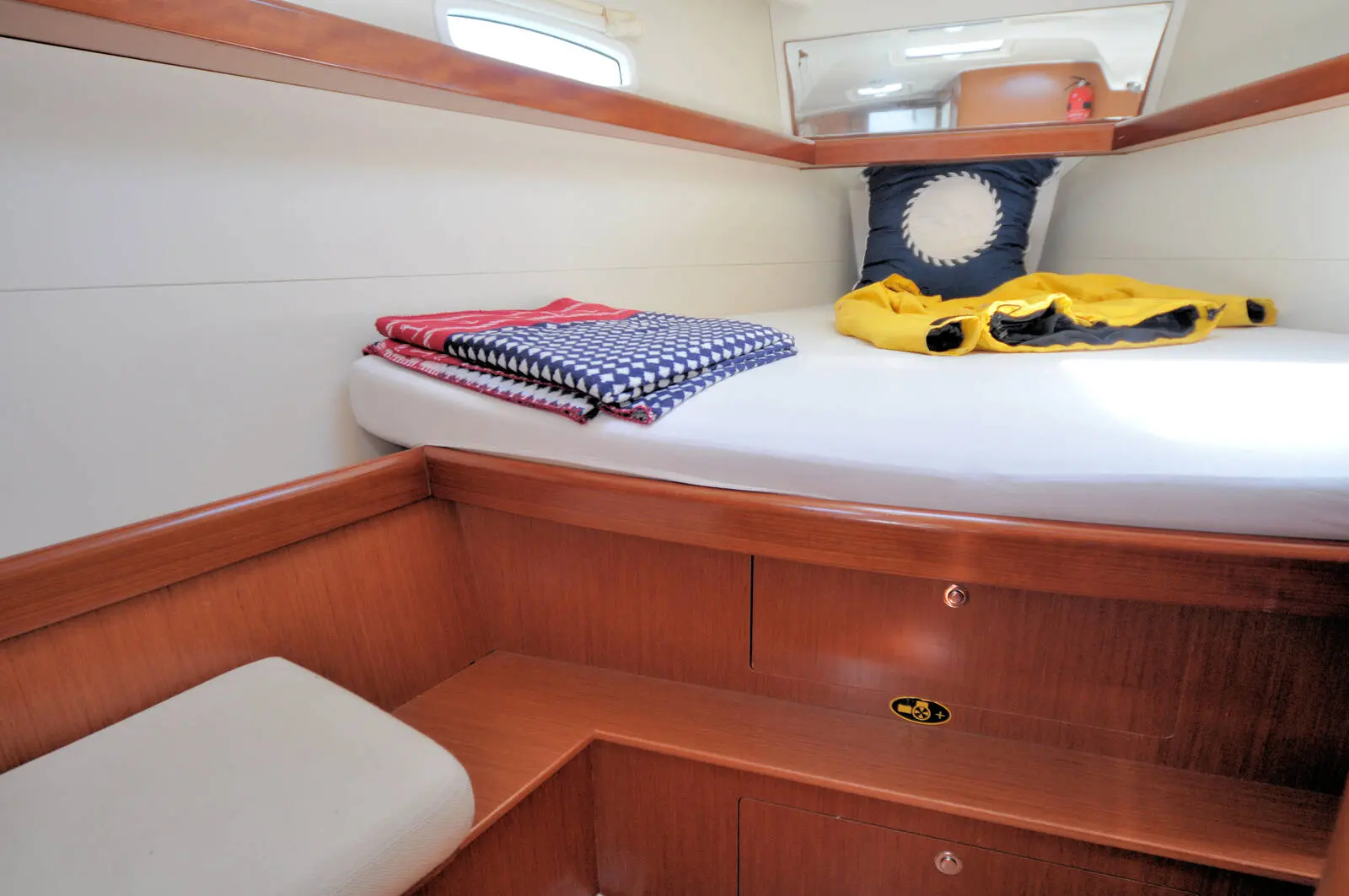 Thumbnail von Beneteau Oceanis 43