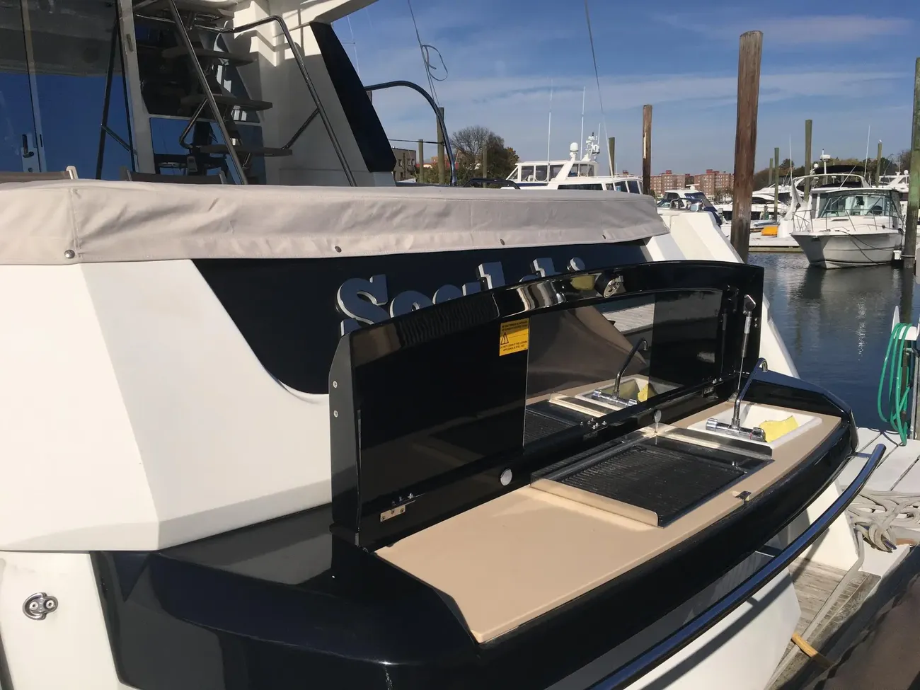 Thumbnail von Beneteau Monte Carlo 6