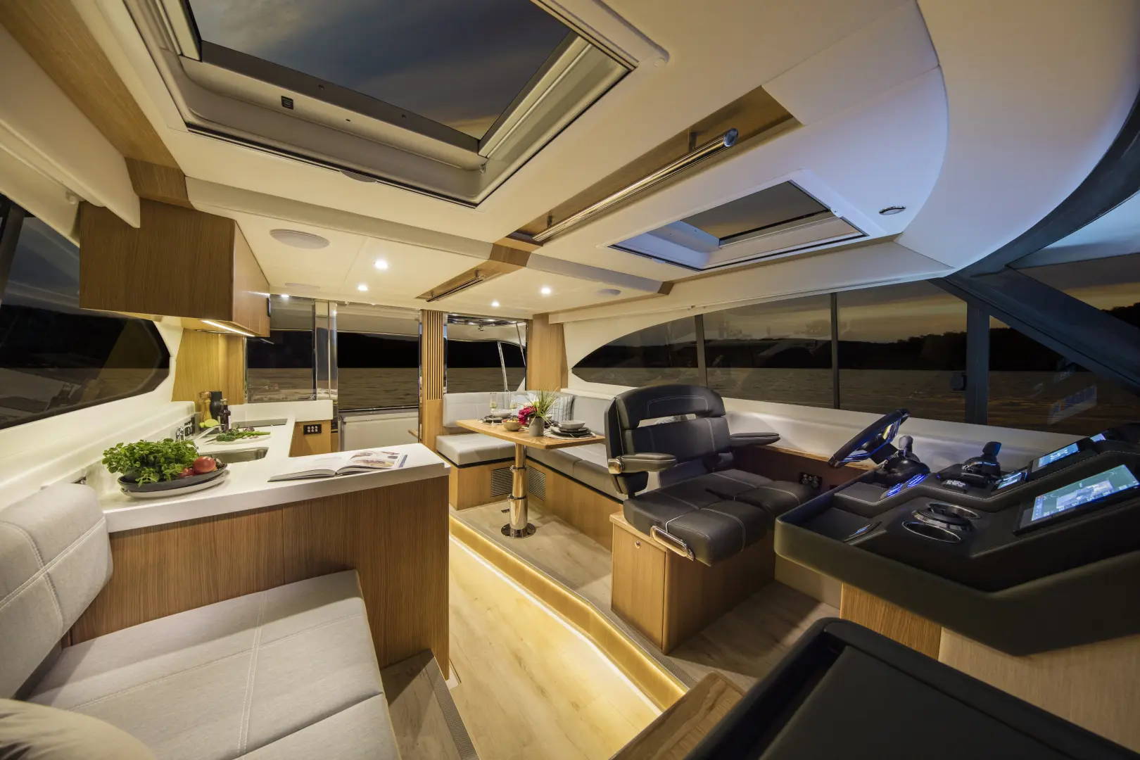 Thumbnail von Riviera 395 Suv