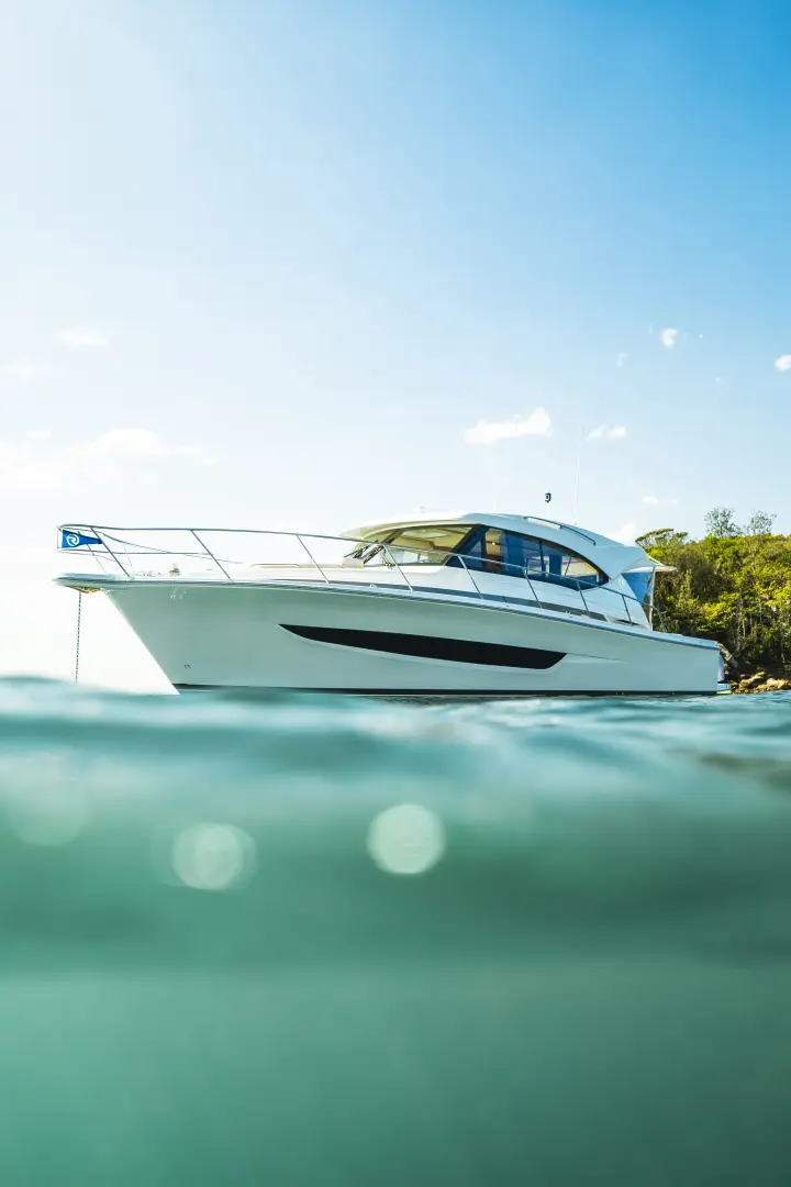 Thumbnail von Riviera 395 Suv