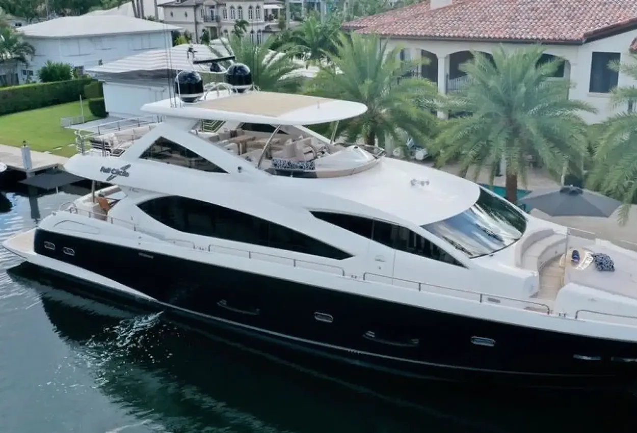 Sunseeker 86 Yacht Full Circle
