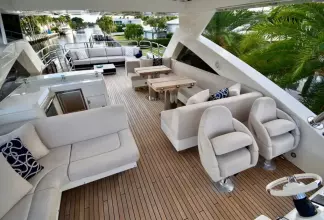 Thumbnail von Sunseeker 86 Yacht Full Circle