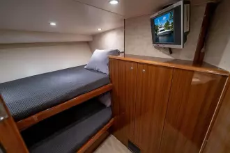 Thumbnail von Viking 74 Enclosed Bridge Knot Racing