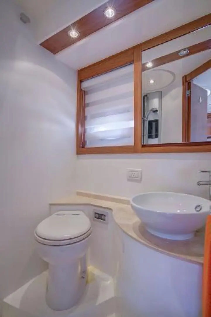 Thumbnail von Pershing 50 Y Not