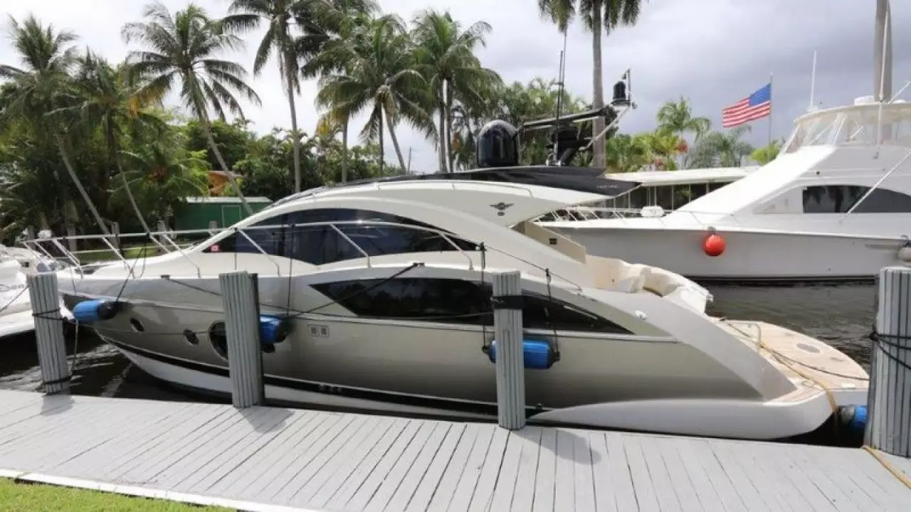 Marquis 420 Sport Coupe When In Rome