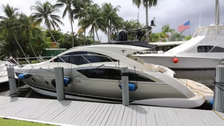 Marquis 420 Sport Coupe When In Rome