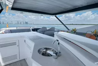 Thumbnail von Sunseeker 86 Yacht Docqua