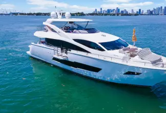 Thumbnail von Sunseeker 86 Yacht Docqua