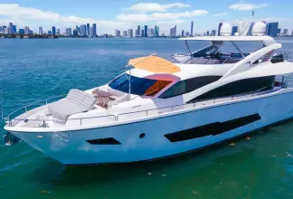 Thumbnail von Sunseeker 86 Yacht Docqua