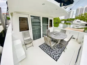 Thumbnail von Navigator 5700 Rival The Motley Crew