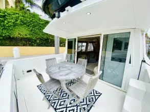 Thumbnail von Navigator 5700 Rival The Motley Crew