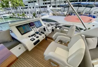 Thumbnail von Azimut Fly 53 Searenity II