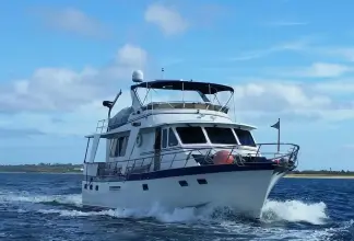 Thumbnail von Defever 53 POC Motor Yacht His and Hers