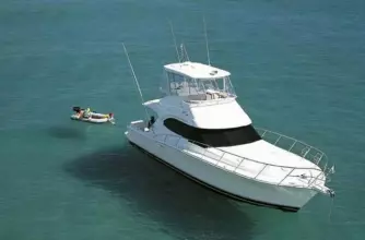 Thumbnail von Riviera 42 Flybridge