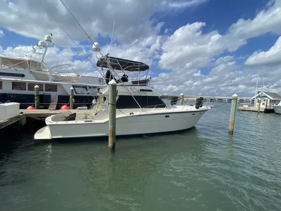 Hatteras 42 Convertible