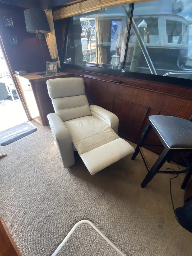 Thumbnail von Hatteras 42 Convertible