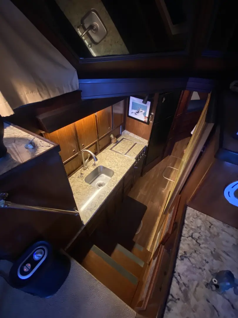 Thumbnail von Hatteras 42 Convertible