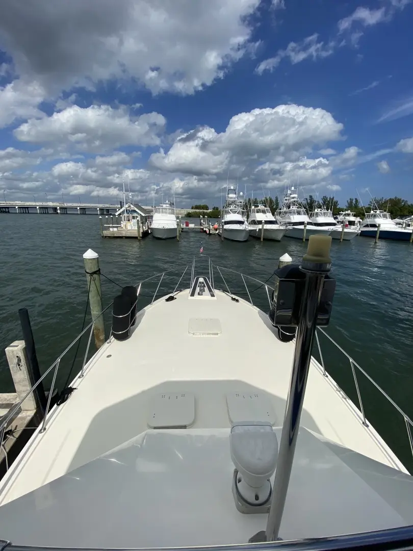 Thumbnail von Hatteras 42 Convertible