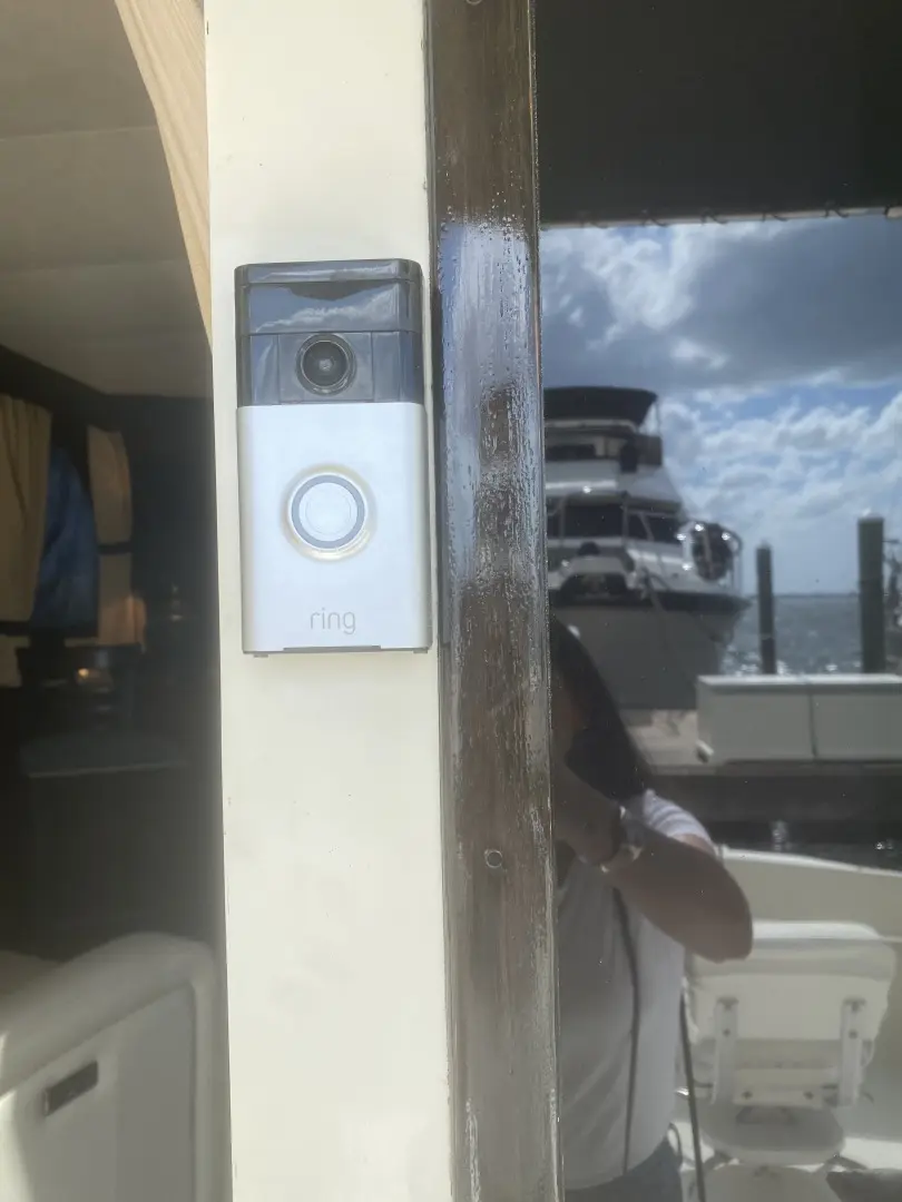 Thumbnail von Hatteras 42 Convertible