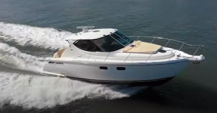 Tiara Yachts 3900 Sovran