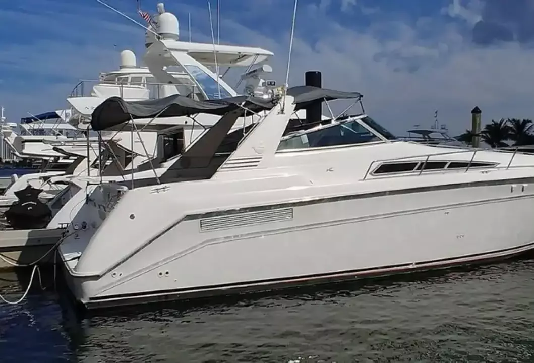 Sea Ray 500 Sundancer Express Cruiser