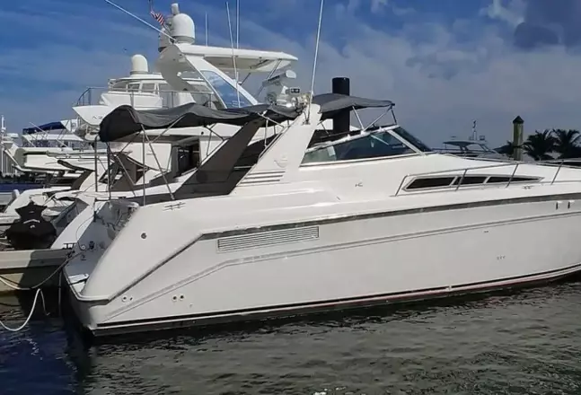 Sea Ray 500 Sundancer Express Cruiser