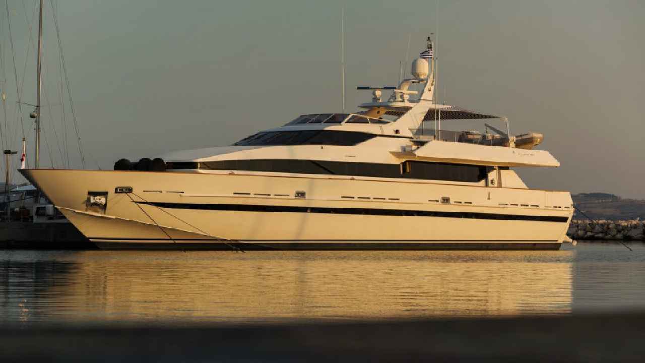 Baglietto 33.85 "Captain Z"