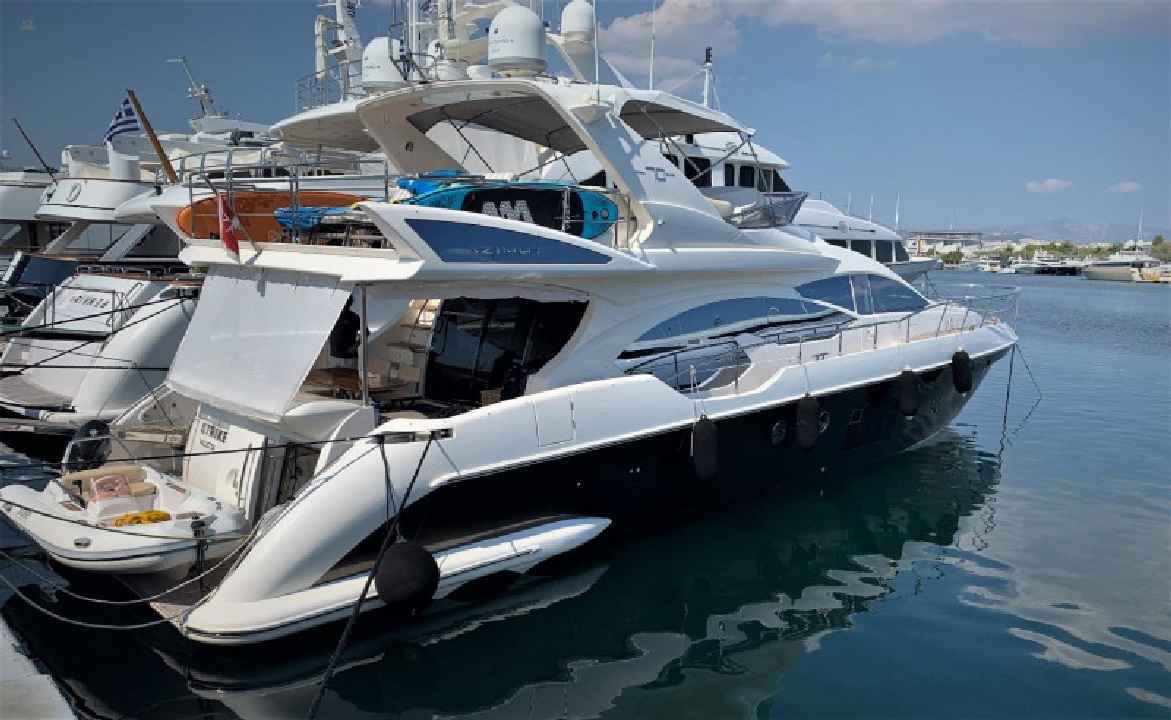 Azimut 70 Fly