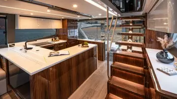 Thumbnail von Riviera 64 Sports Motor Yacht