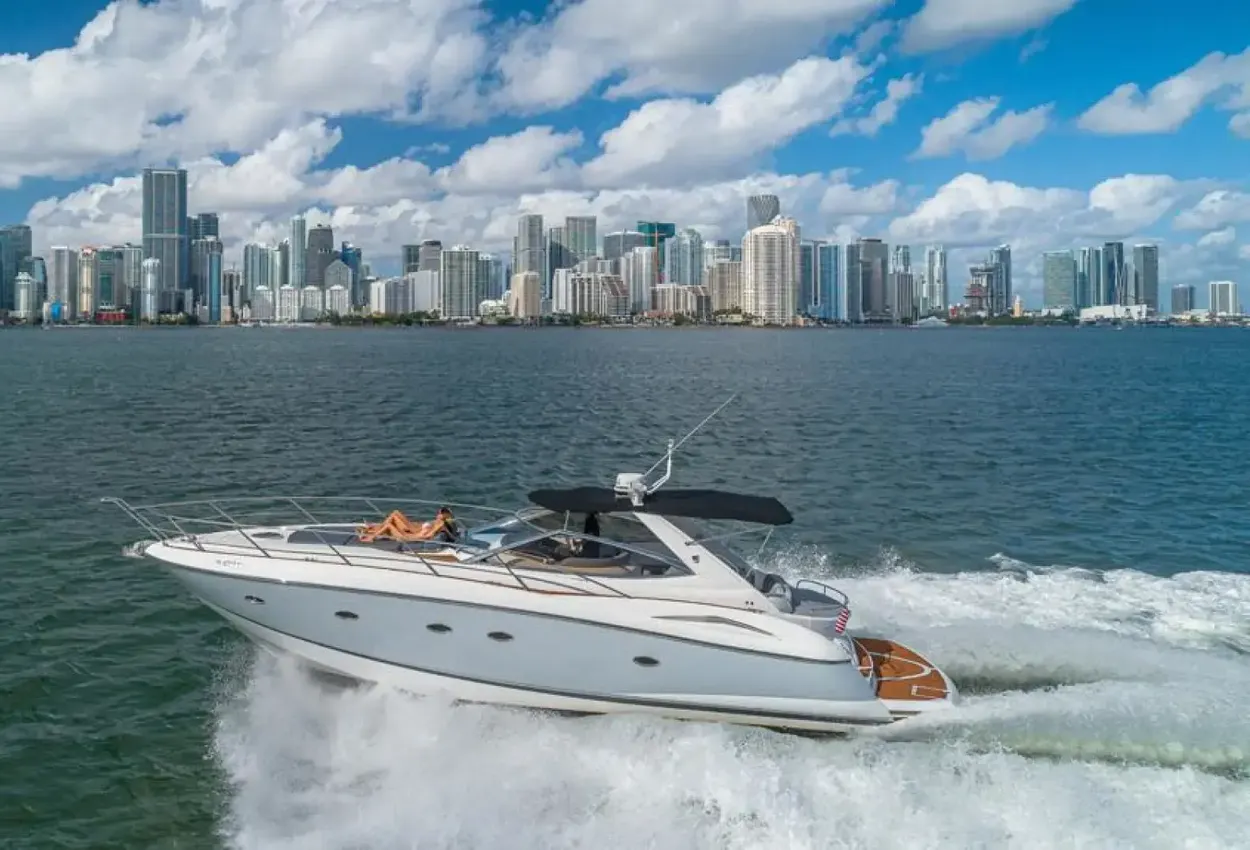 Sea Ray 320 Sundancer  Tomahawk