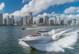 Thumbnail von Sea Ray 320 Sundancer  Tomahawk